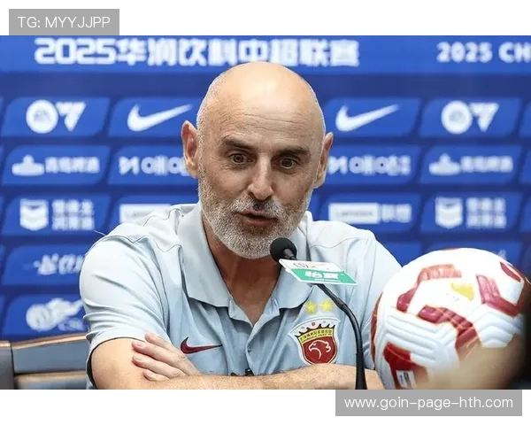 上海海港前锋李明连中两球，稳住领先优势